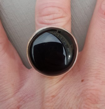 Zilveren edelsteen ring met ronde cabochon Onyx 17.3