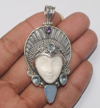 Zilveren hanger met gezicht, Opaal, blauw Topaas en Amethist