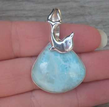 Zilveren hanger met brede druppelvorm Larimar en dolfijn