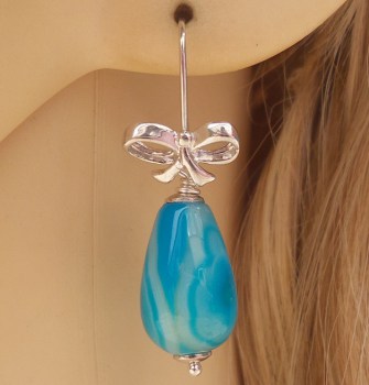 Zilveren oorbellen met blauwe Agaat briolet