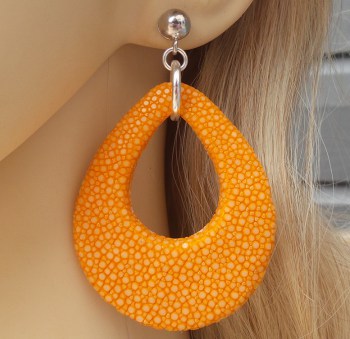 Zilveren oorbellen met druppel van oranje Roggenleer