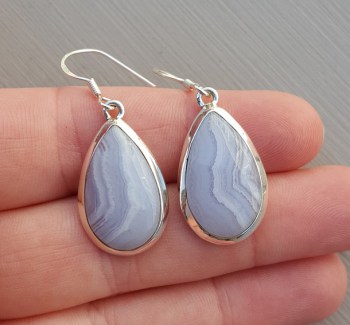 Zilveren oorbellen met druppelvormige blauw Lace Agaat