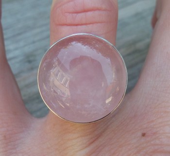 Zilveren ring gezet met ronde cabochon Rozenkwarts 17 mm