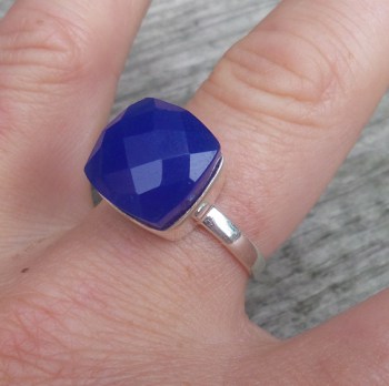 Zilveren ring gezet met blauw Chalcedoon