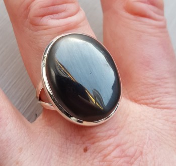 Zilveren ring gezet met brede ovale Hematiet 18 mm