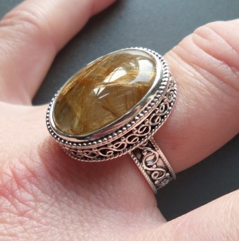 Zilveren ring met gouden Rutielkwarts bewerkte setting 18 mm