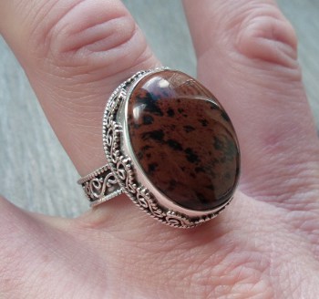 Zilveren ring met mahonie Obsidiaan in bewerkte setting 19 mm