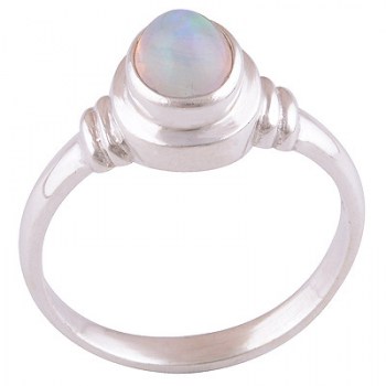 Zilveren ring met cabochon Ethiopische Opaal 18 mm