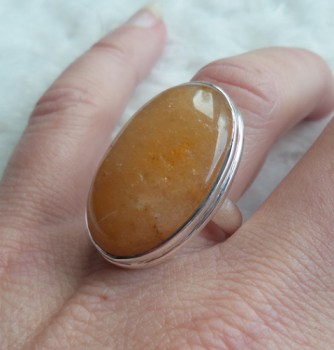 Zilveren ring gezet met Kersenkwarts (aardbeikwarts) maat 18 mm